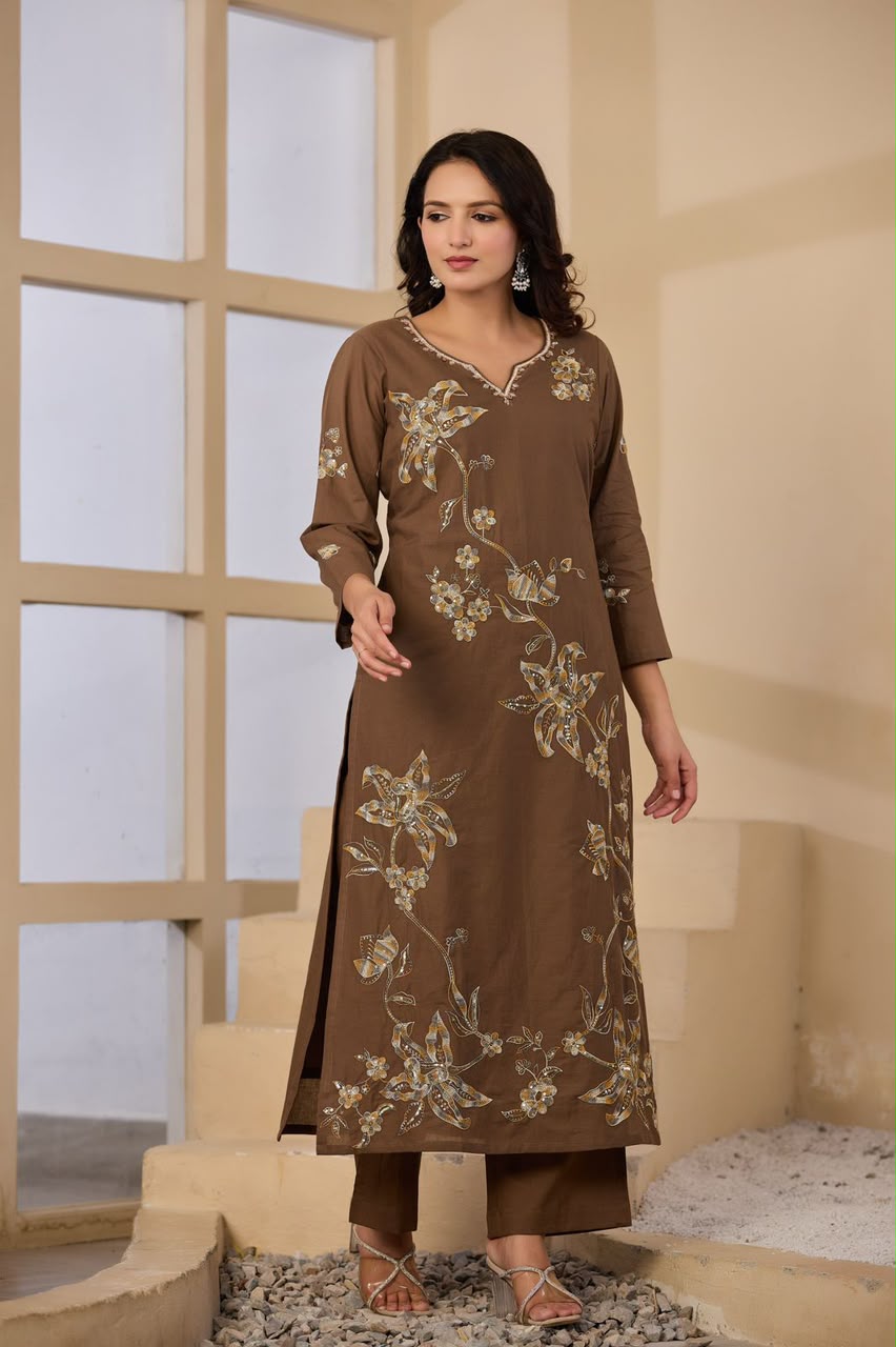 💕💝🦋🥰 look  stylish and affordable with our new  beautiful embroidered kurta set perfect for your wardrobe and Kitty party look stylish & charming ☺️ 🫶🏻