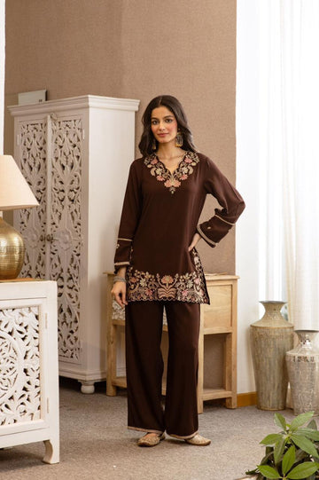 New LAUNCHING CORD-SET  BRAND SHOWROOM PIECE