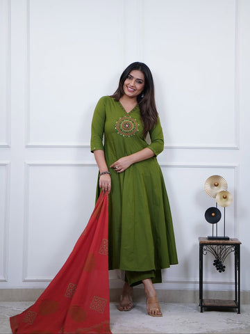 ANARKALI KURTA PANT WITH DUPPATA SET